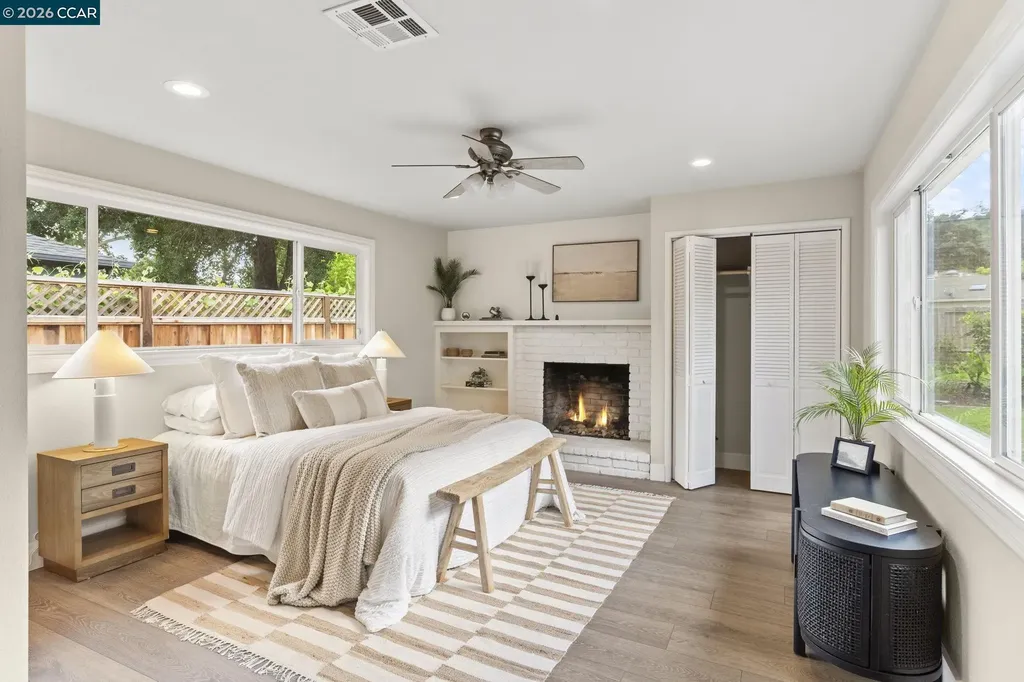 934 Juanita Drive Lafayette CA 94595