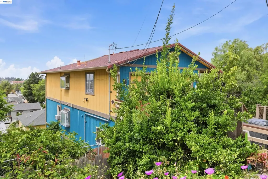 1019 Central Boulevard Hayward CA 94542