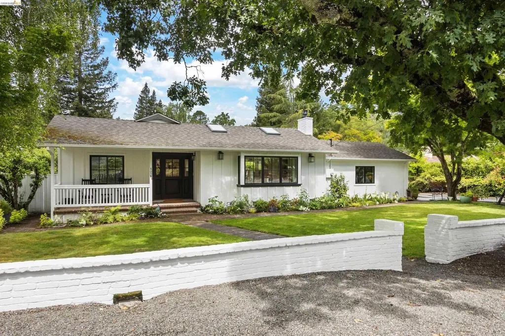 12 Woodland Road Orinda CA 94563