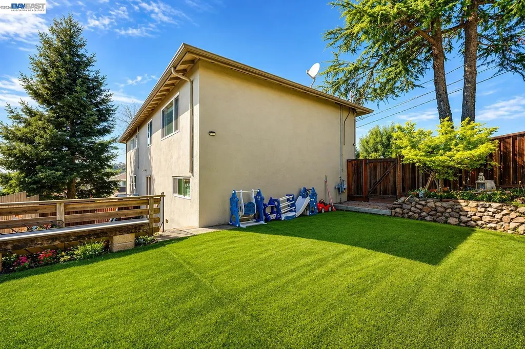 17676 Garland Court Castro Valley CA 94546