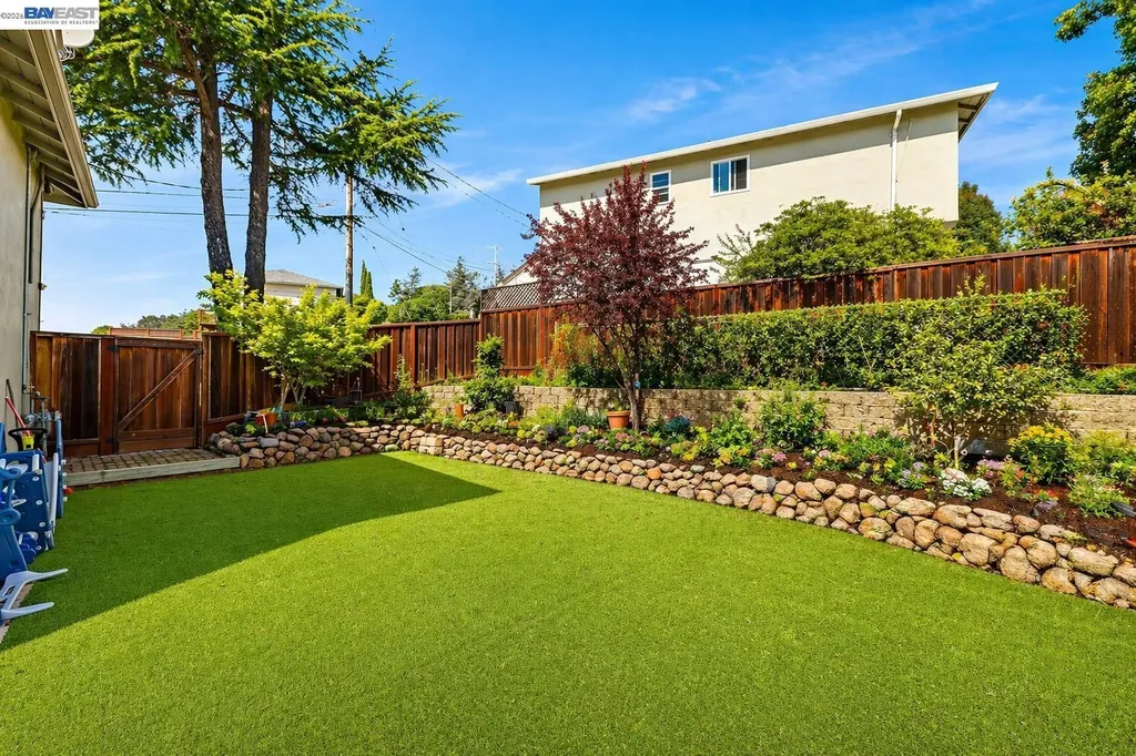 17676 Garland Court Castro Valley CA 94546