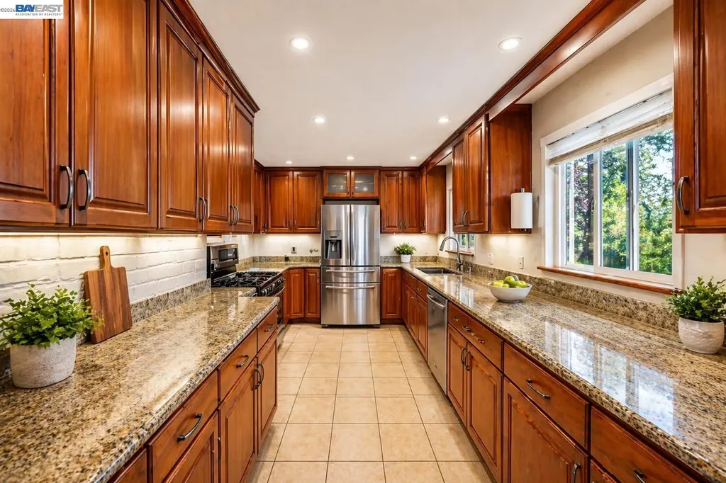 17676 Garland Court Castro Valley CA 94546
