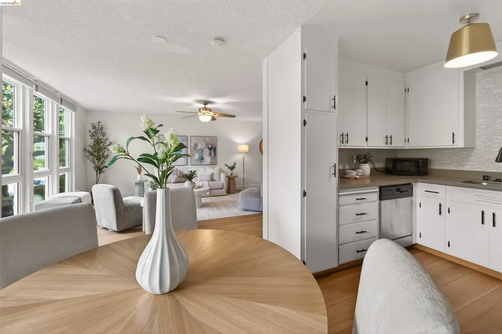 666 Oakland Avenue Oakland CA 94611