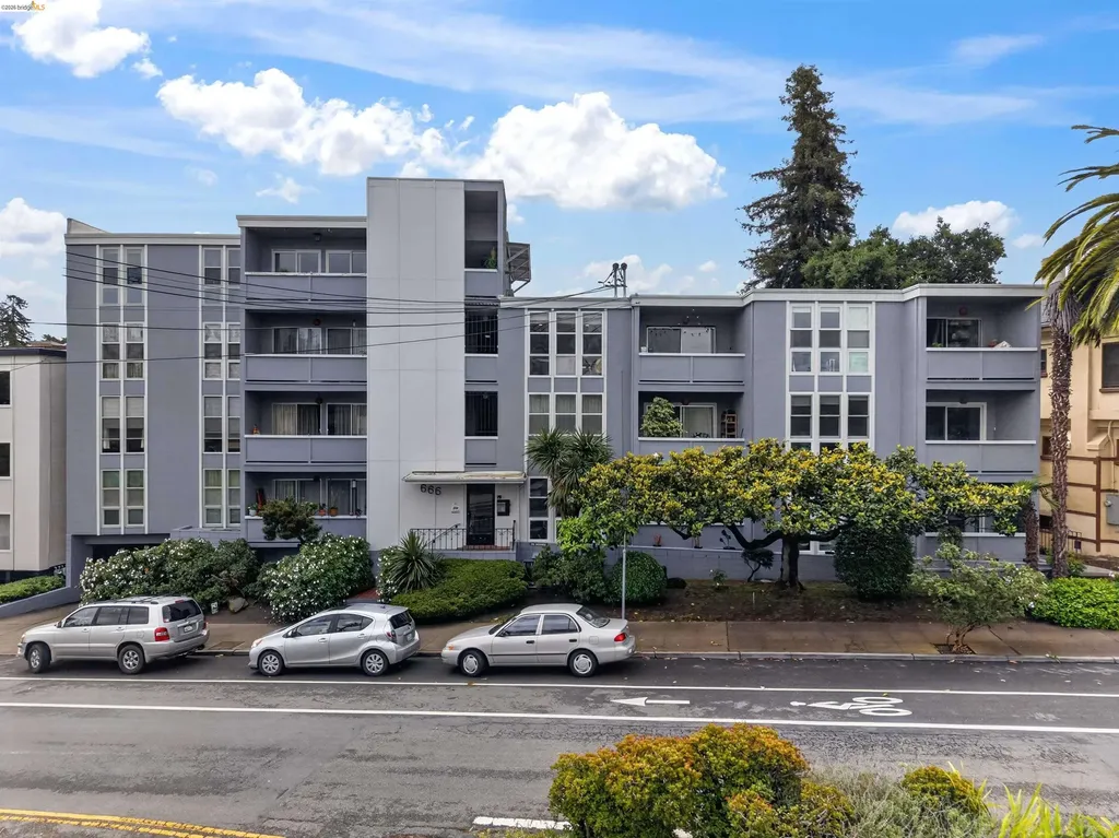 666 Oakland Avenue Oakland CA 94611