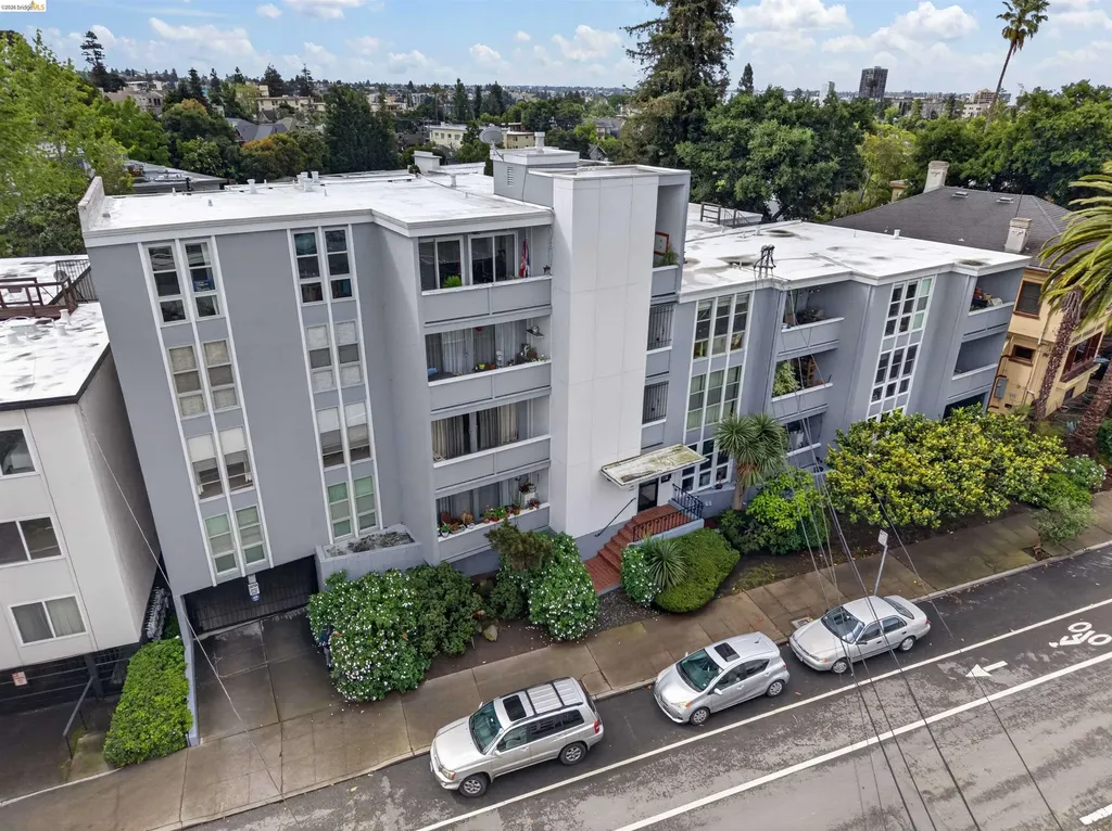 666 Oakland Avenue Oakland CA 94611