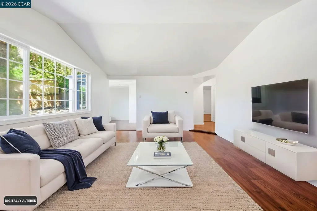 4632 Steele Street Oakland CA 94619