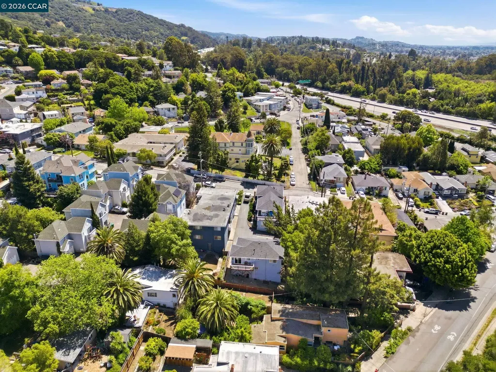 4632 Steele Street Oakland CA 94619
