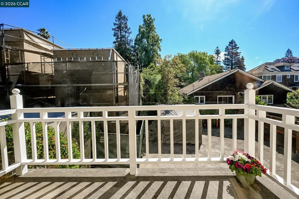 3037 College Avenue Berkeley CA 94705
