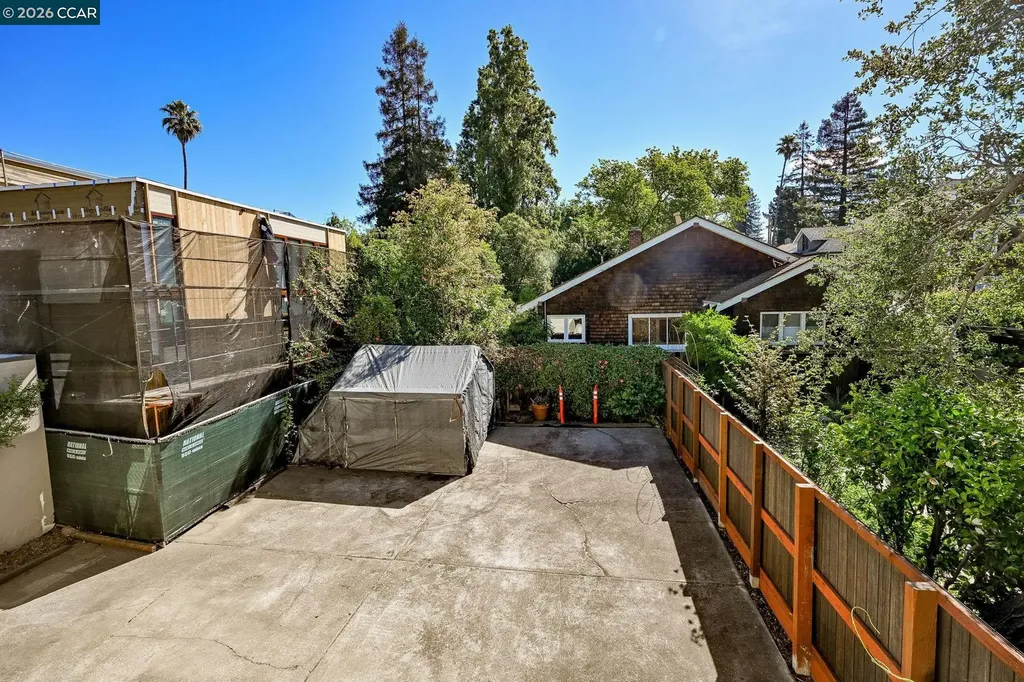 3037 College Avenue Berkeley CA 94705