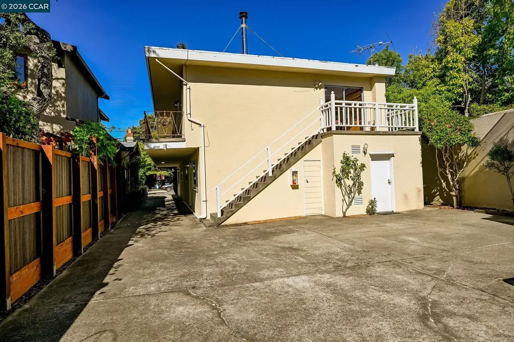 3037 College Avenue Berkeley CA 94705