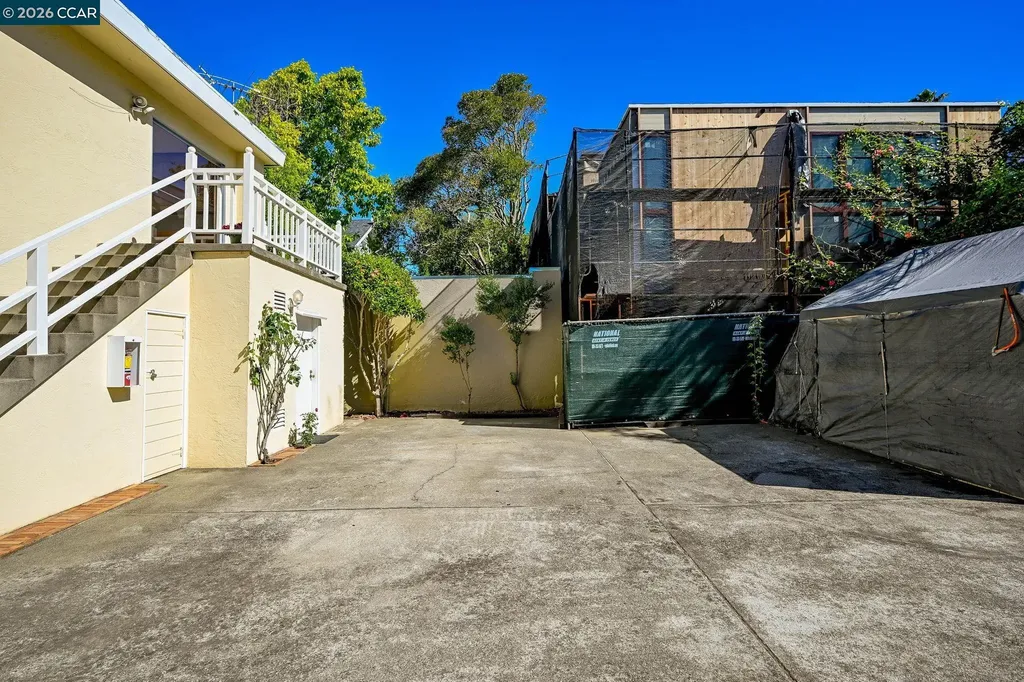 3037 College Avenue Berkeley CA 94705