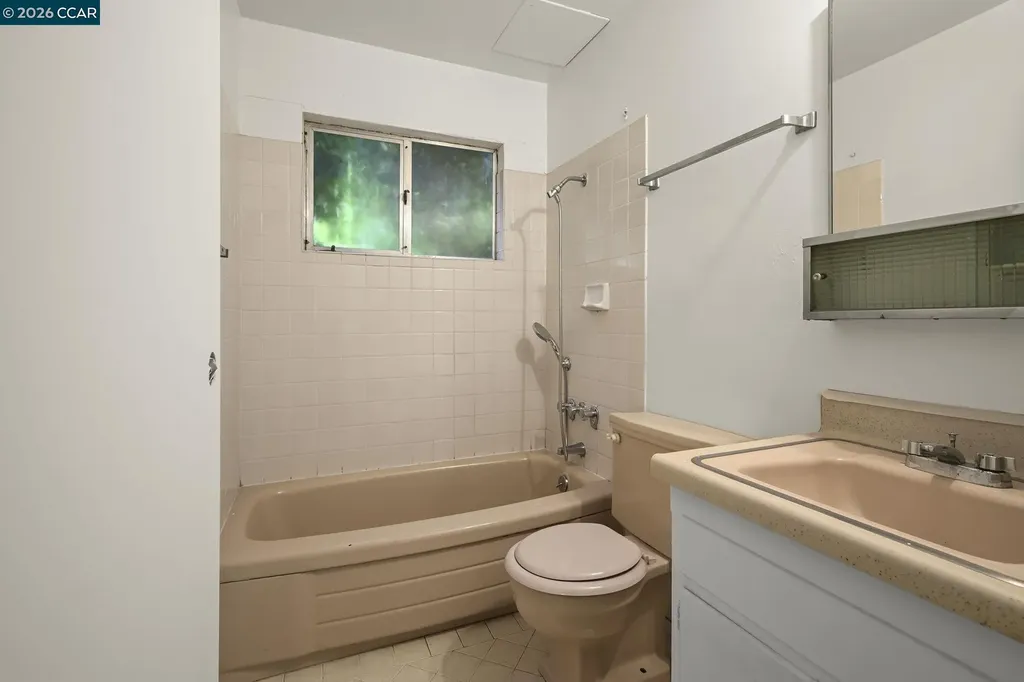 3037 College Avenue Berkeley CA 94705