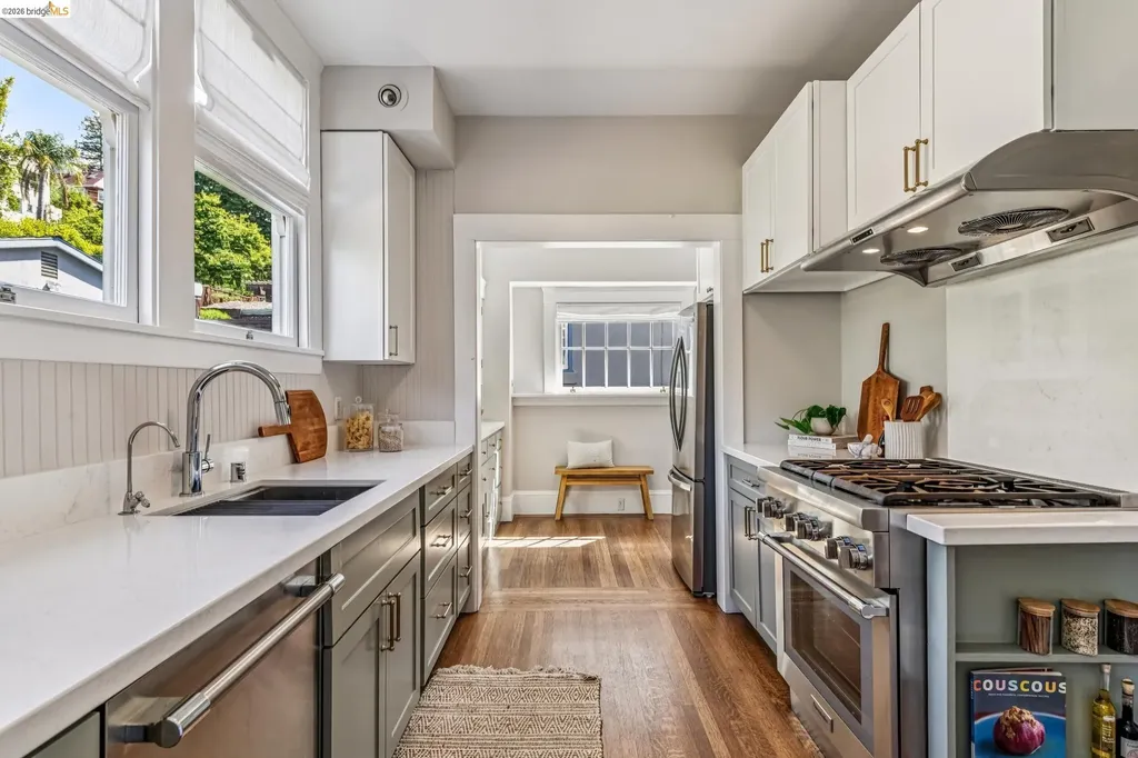 806 Mandana Boulevard Oakland CA 94610
