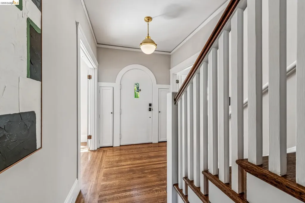 806 Mandana Boulevard Oakland CA 94610