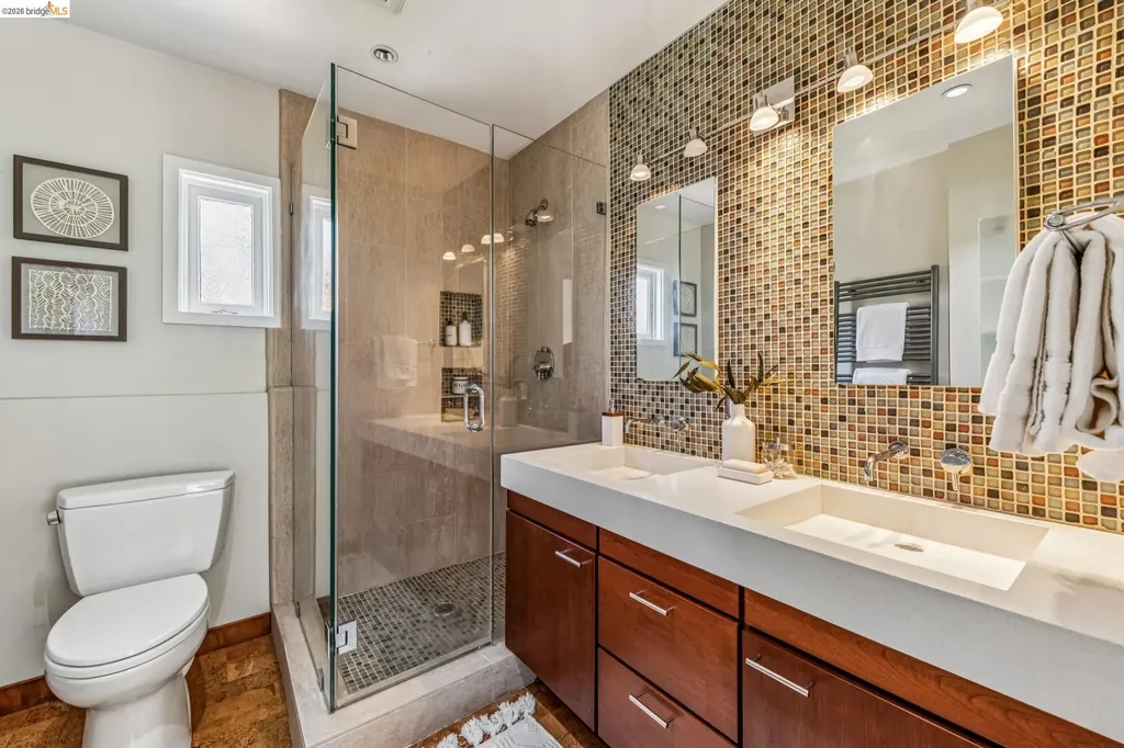 806 Mandana Boulevard Oakland CA 94610
