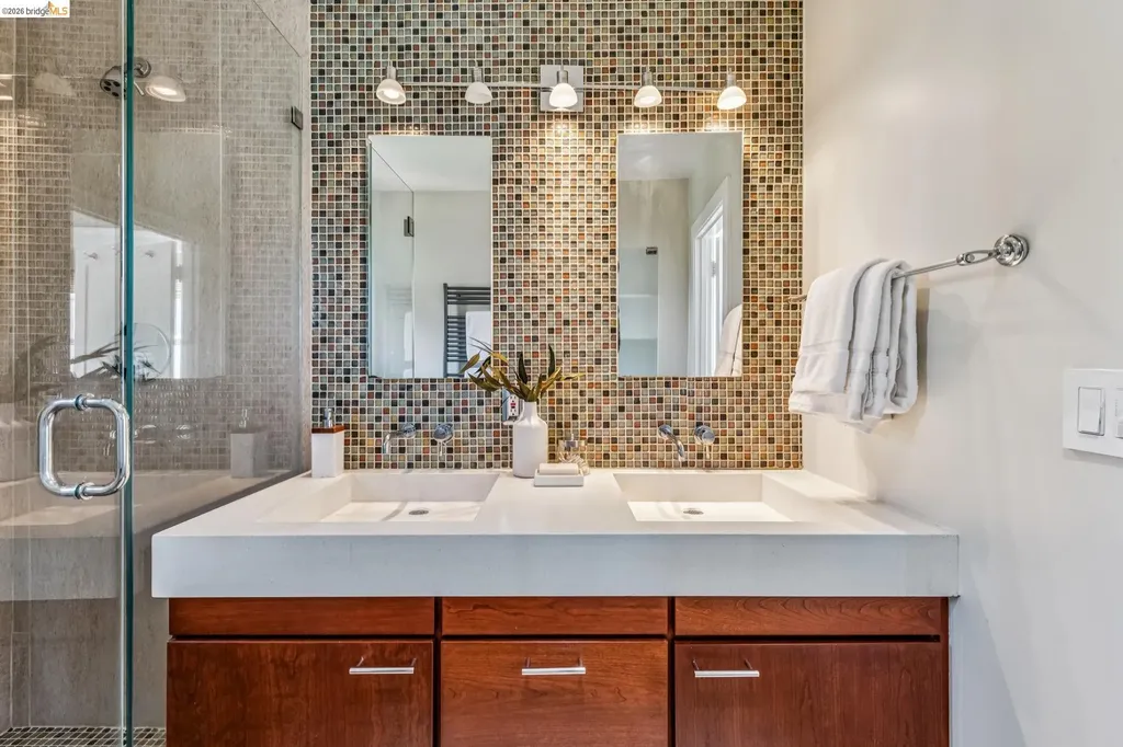 806 Mandana Boulevard Oakland CA 94610