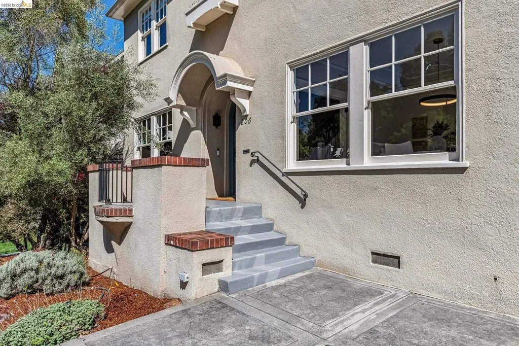 806 Mandana Boulevard Oakland CA 94610