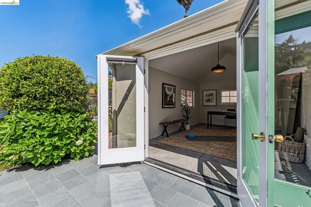 806 Mandana Boulevard Oakland CA 94610