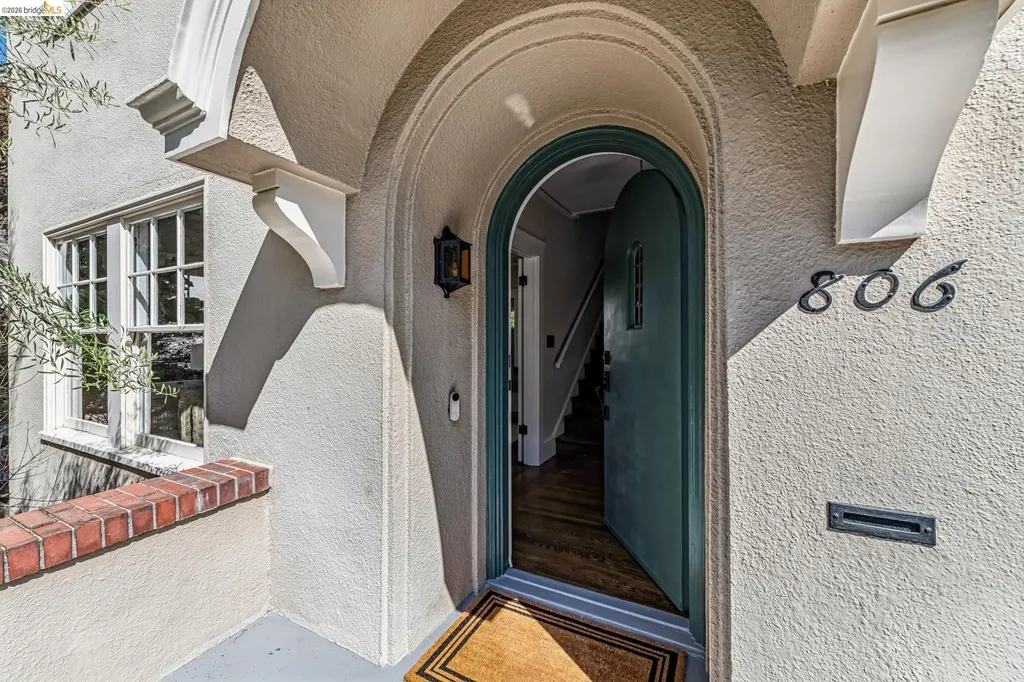 806 Mandana Boulevard Oakland CA 94610