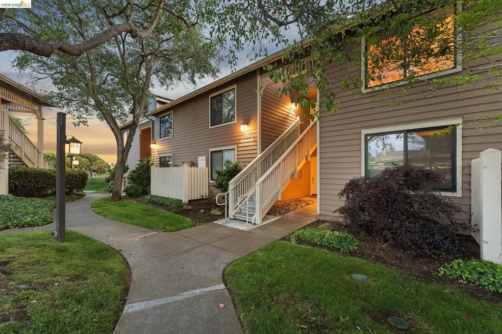 194 Lakeshore Court Richmond CA 94804