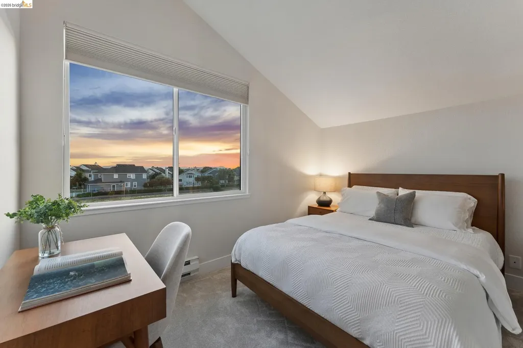 194 Lakeshore Court Richmond CA 94804