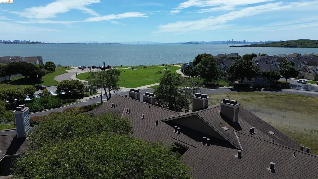 194 Lakeshore Court Richmond CA 94804