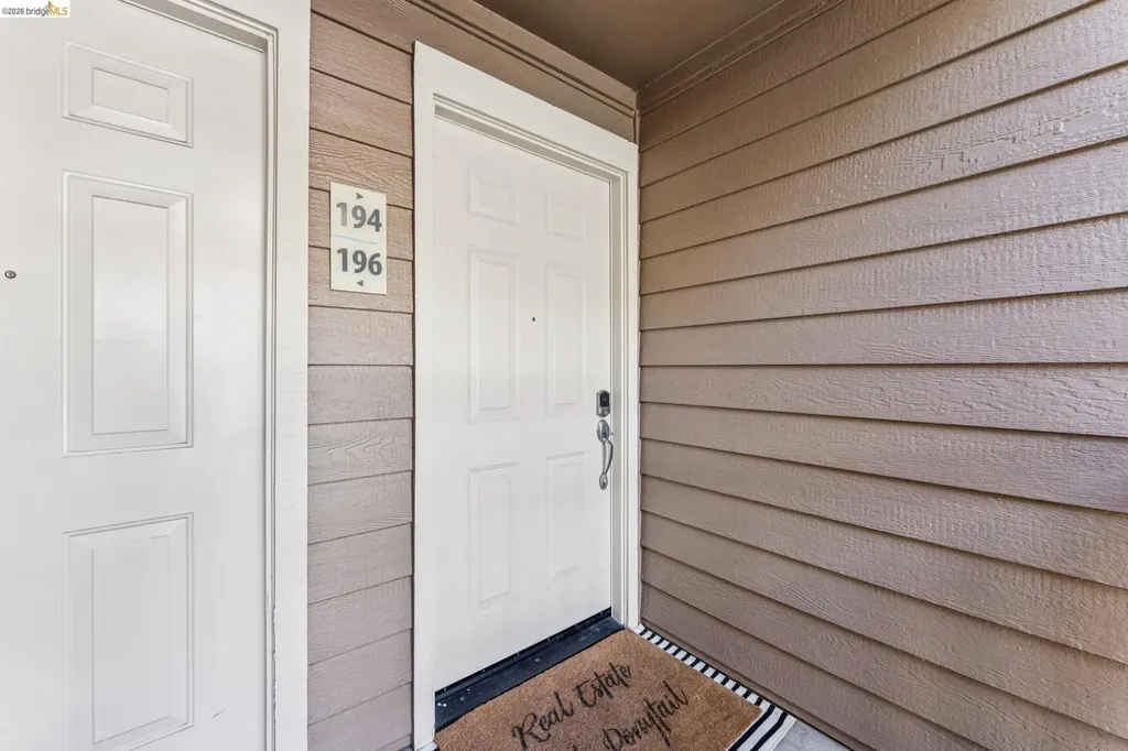 194 Lakeshore Court Richmond CA 94804