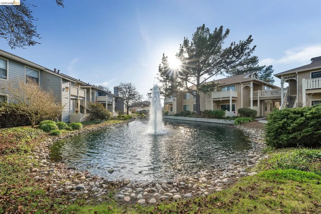 194 Lakeshore Court Richmond CA 94804