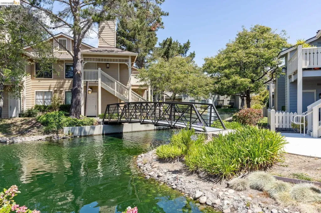194 Lakeshore Court Richmond CA 94804