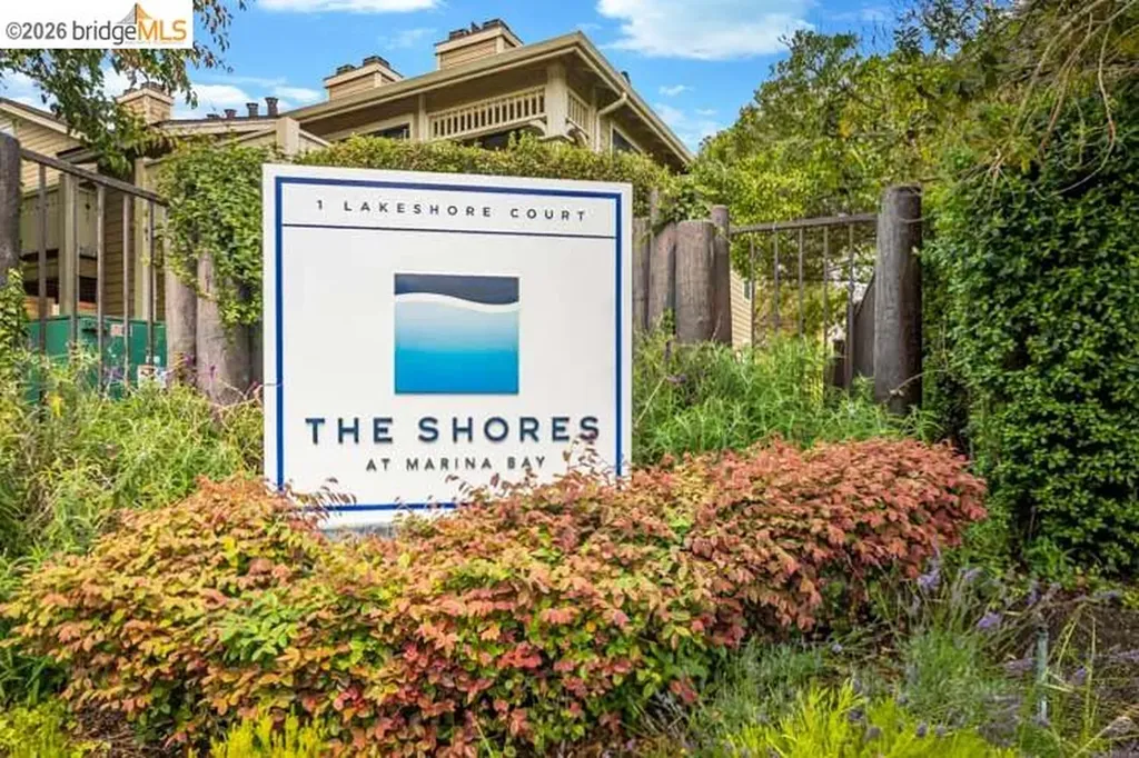 194 Lakeshore Court Richmond CA 94804
