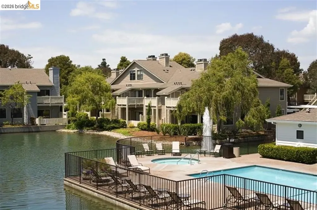 194 Lakeshore Court Richmond CA 94804