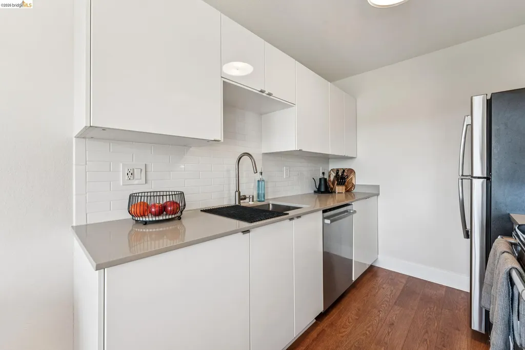 194 Lakeshore Court Richmond CA 94804