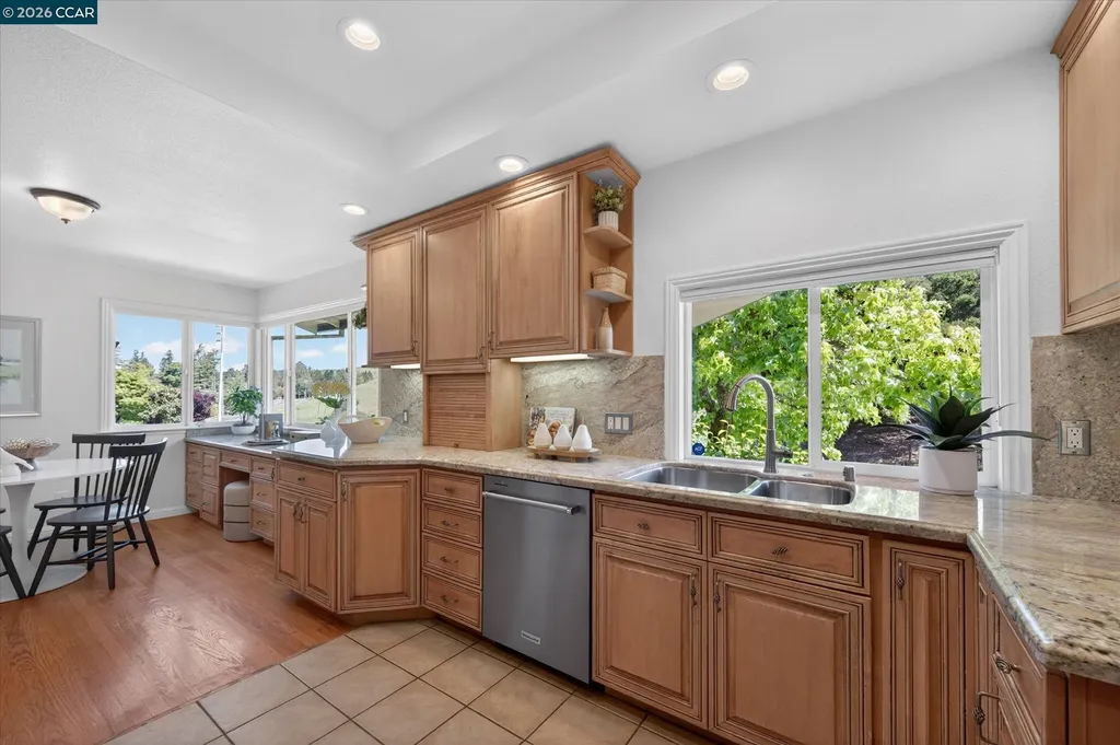 1882 Camino Pablo Moraga CA 94556