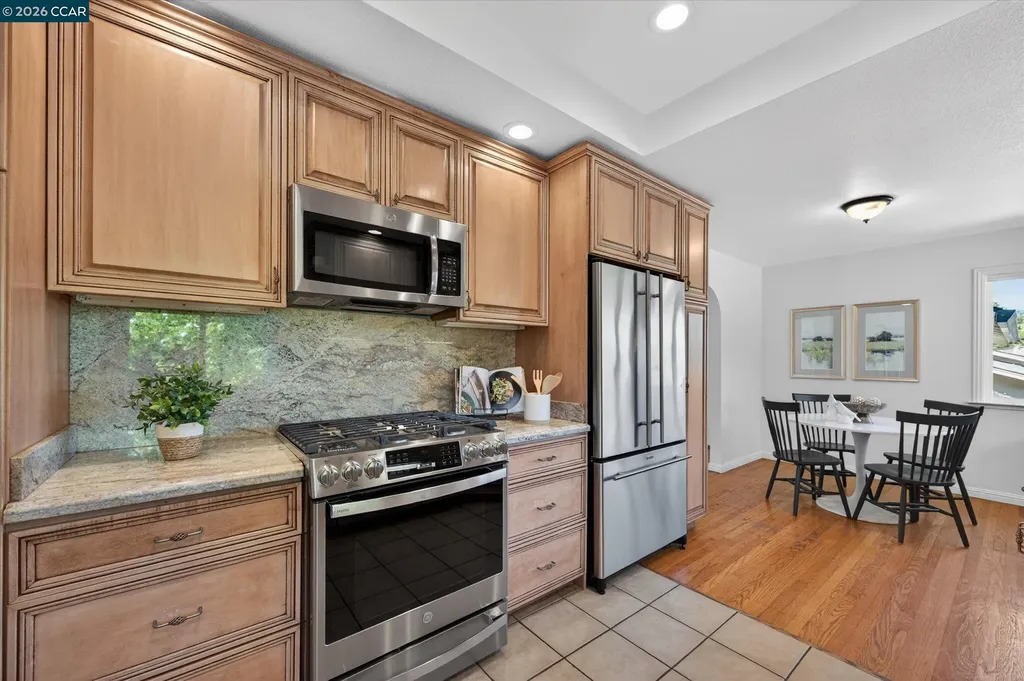 1882 Camino Pablo Moraga CA 94556