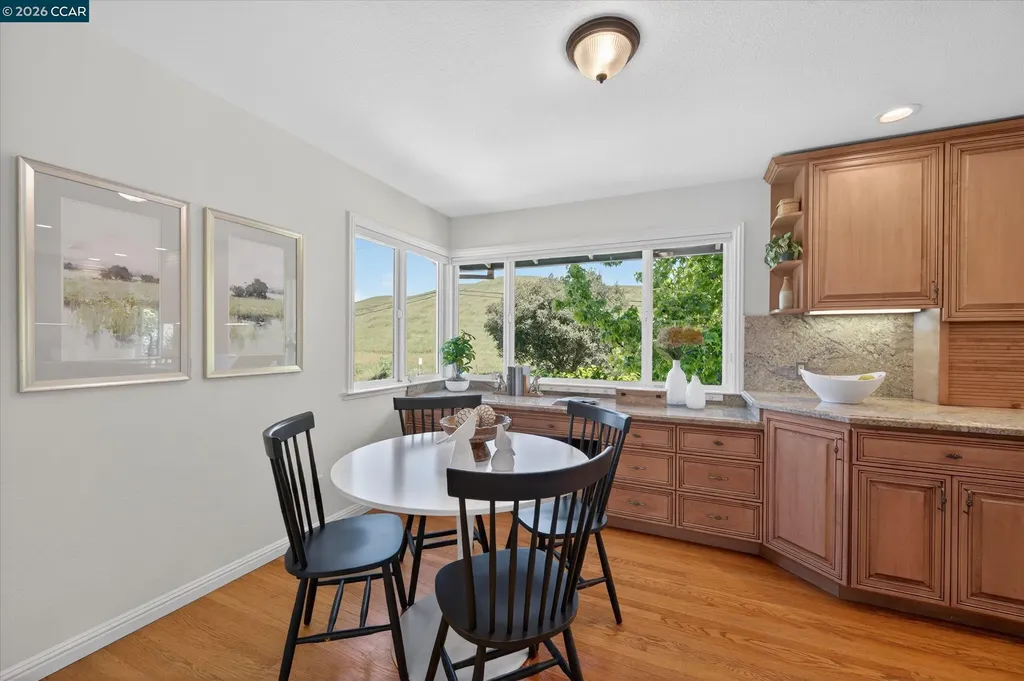 1882 Camino Pablo Moraga CA 94556