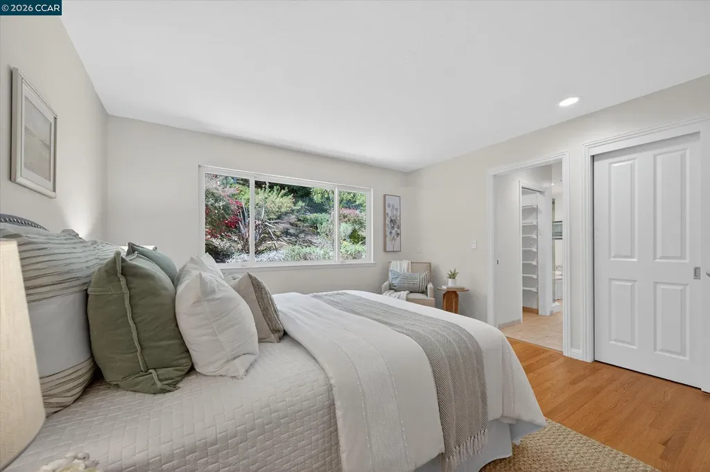 1882 Camino Pablo Moraga CA 94556