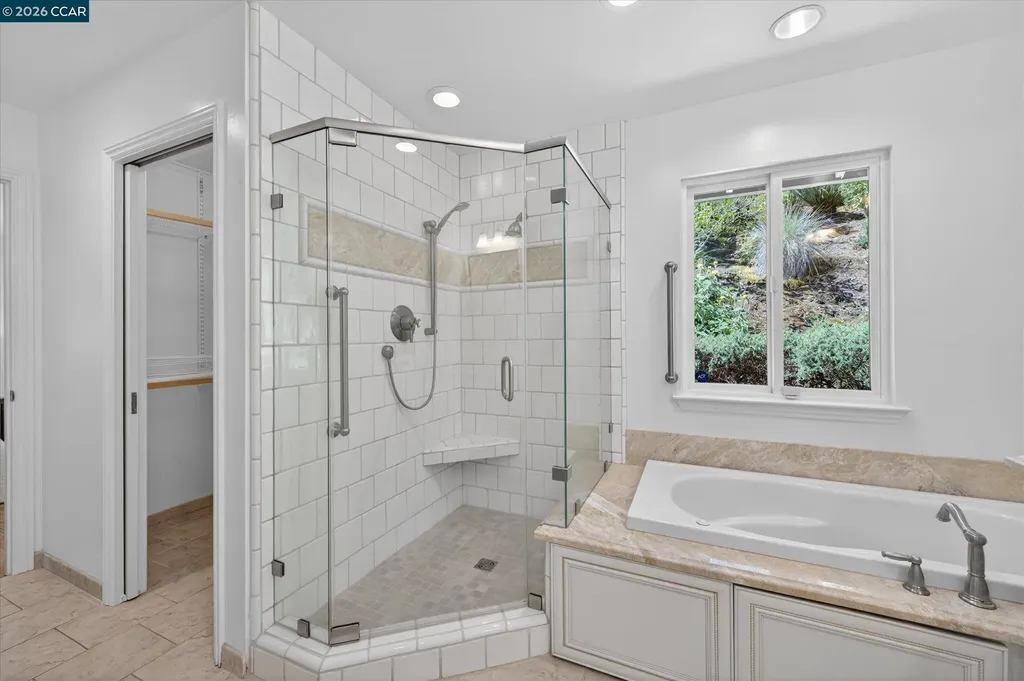 1882 Camino Pablo Moraga CA 94556