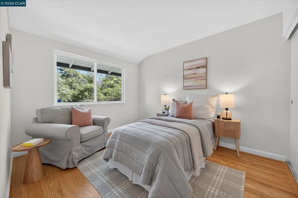 1882 Camino Pablo Moraga CA 94556
