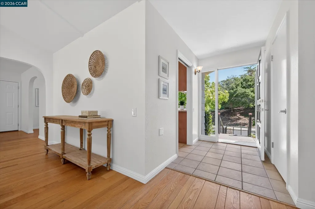 1882 Camino Pablo Moraga CA 94556