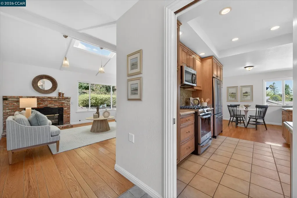 1882 Camino Pablo Moraga CA 94556