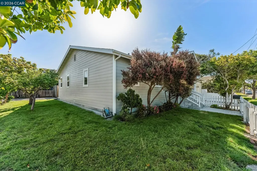 216 Behrens Street El Cerrito CA 94530