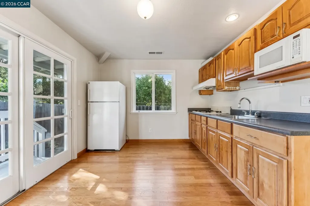 216 Behrens Street El Cerrito CA 94530