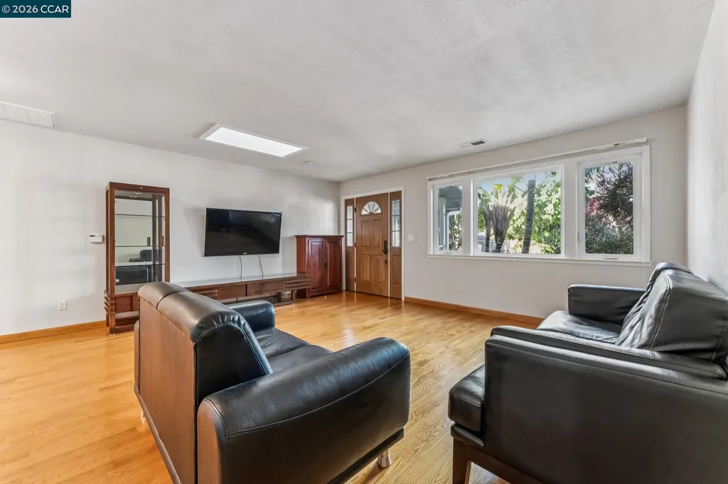 216 Behrens Street El Cerrito CA 94530
