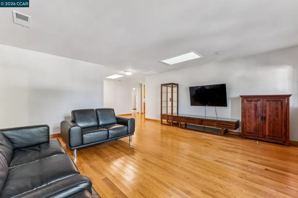 216 Behrens Street El Cerrito CA 94530