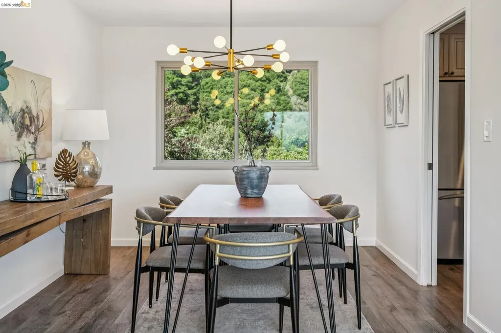 7900 Hansom Drive Oakland CA 94605