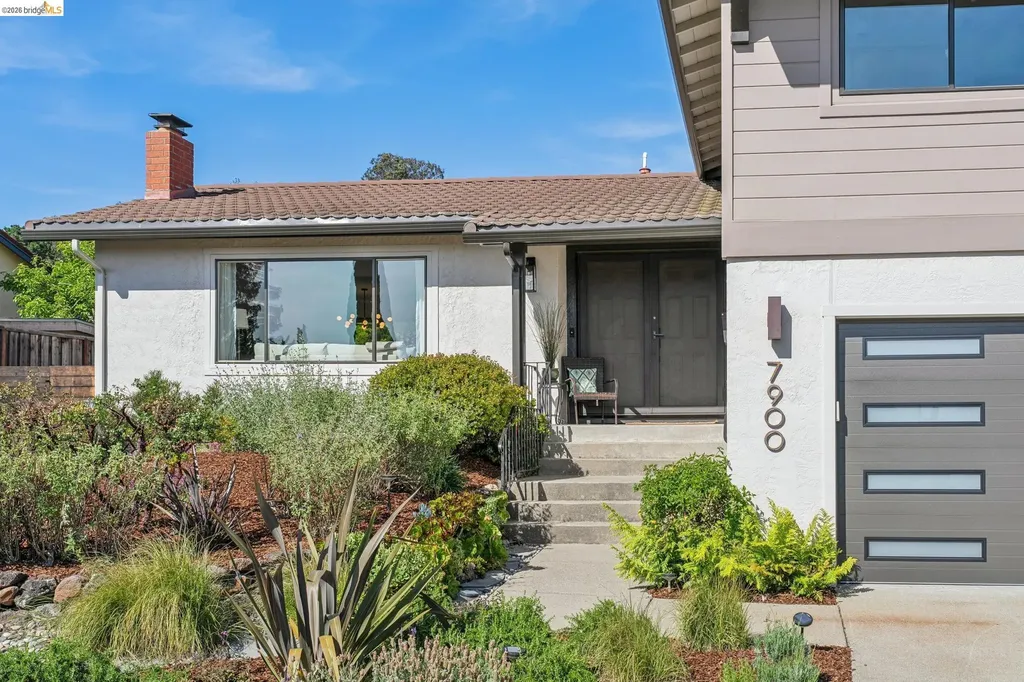 7900 Hansom Drive Oakland CA 94605