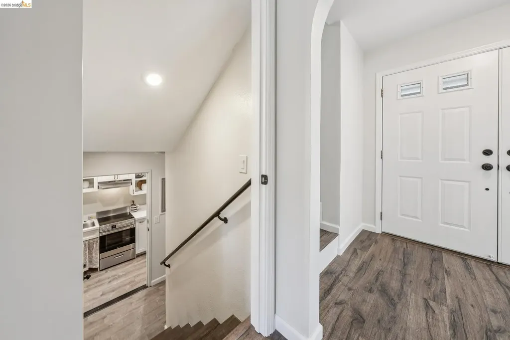 7900 Hansom Drive Oakland CA 94605