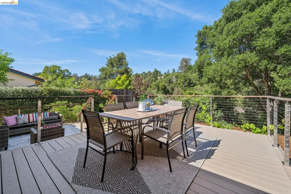 7900 Hansom Drive Oakland CA 94605