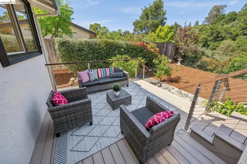 7900 Hansom Drive Oakland CA 94605