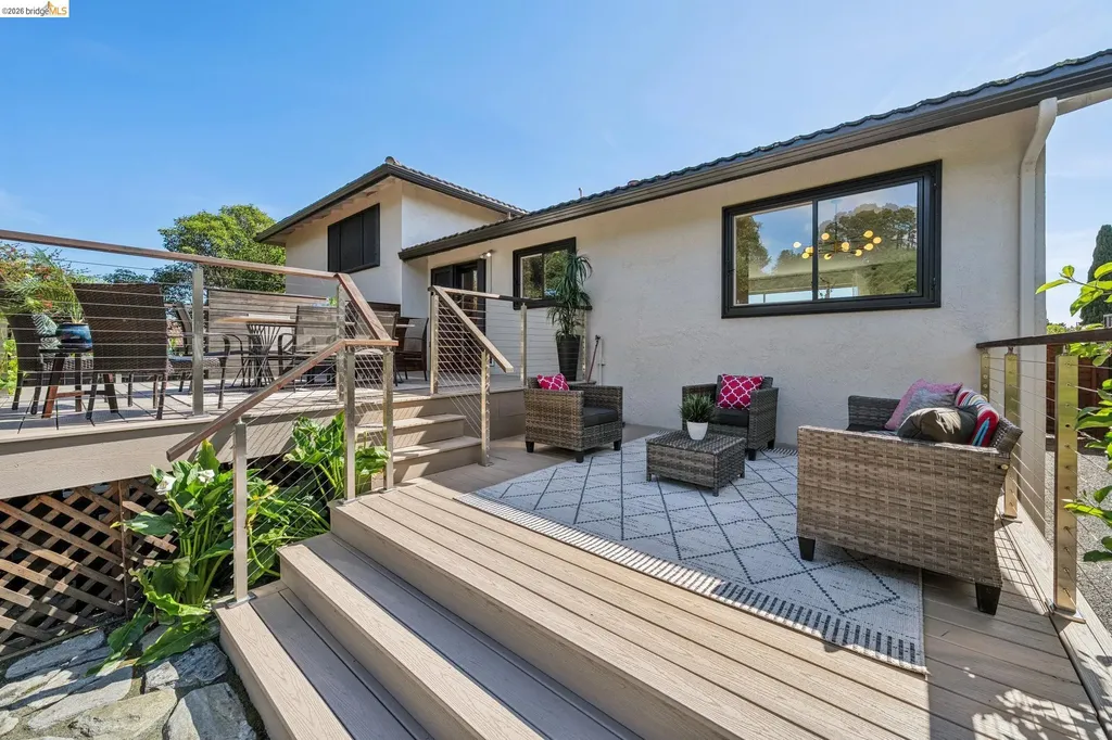7900 Hansom Drive Oakland CA 94605
